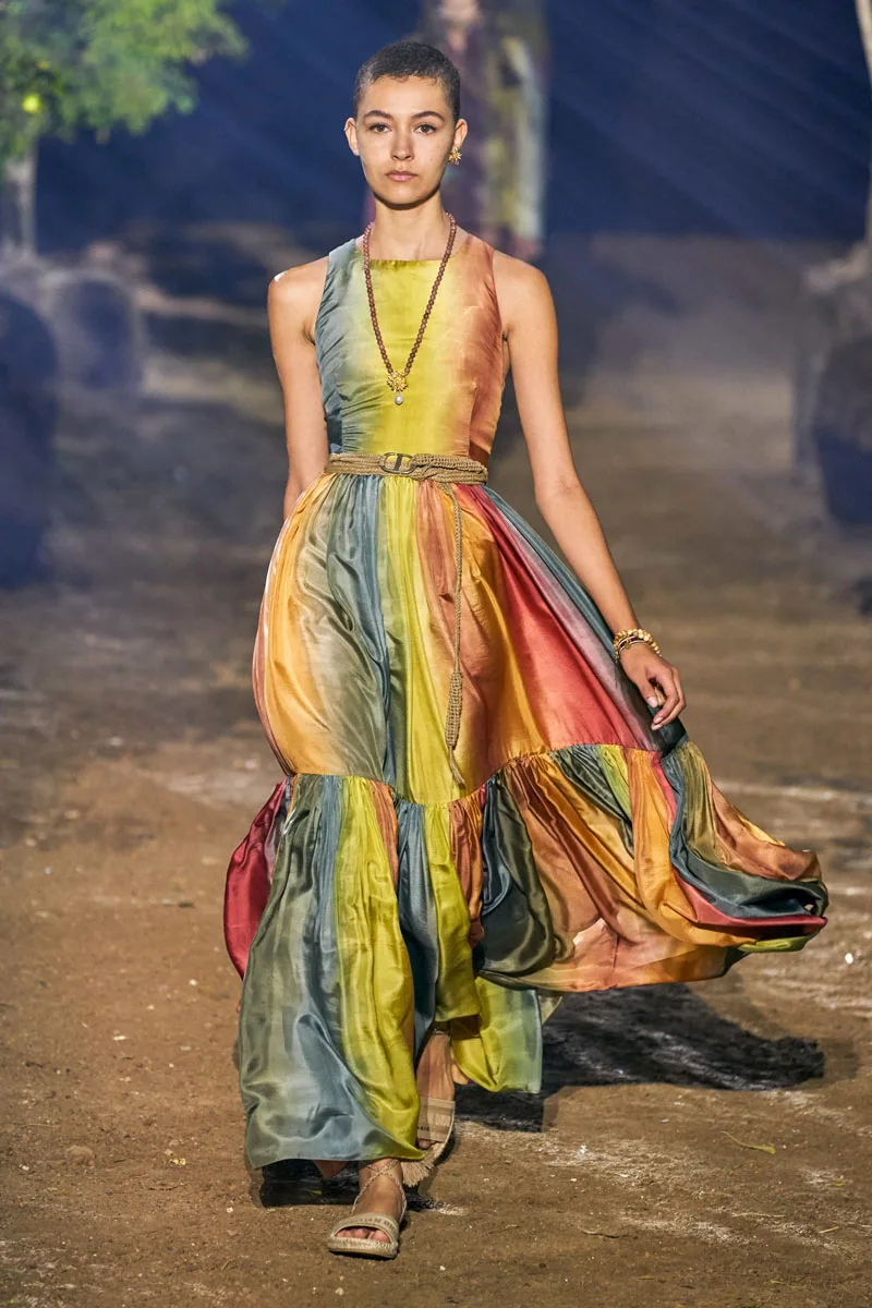 váy nhiều màu dior xuân hè 2020