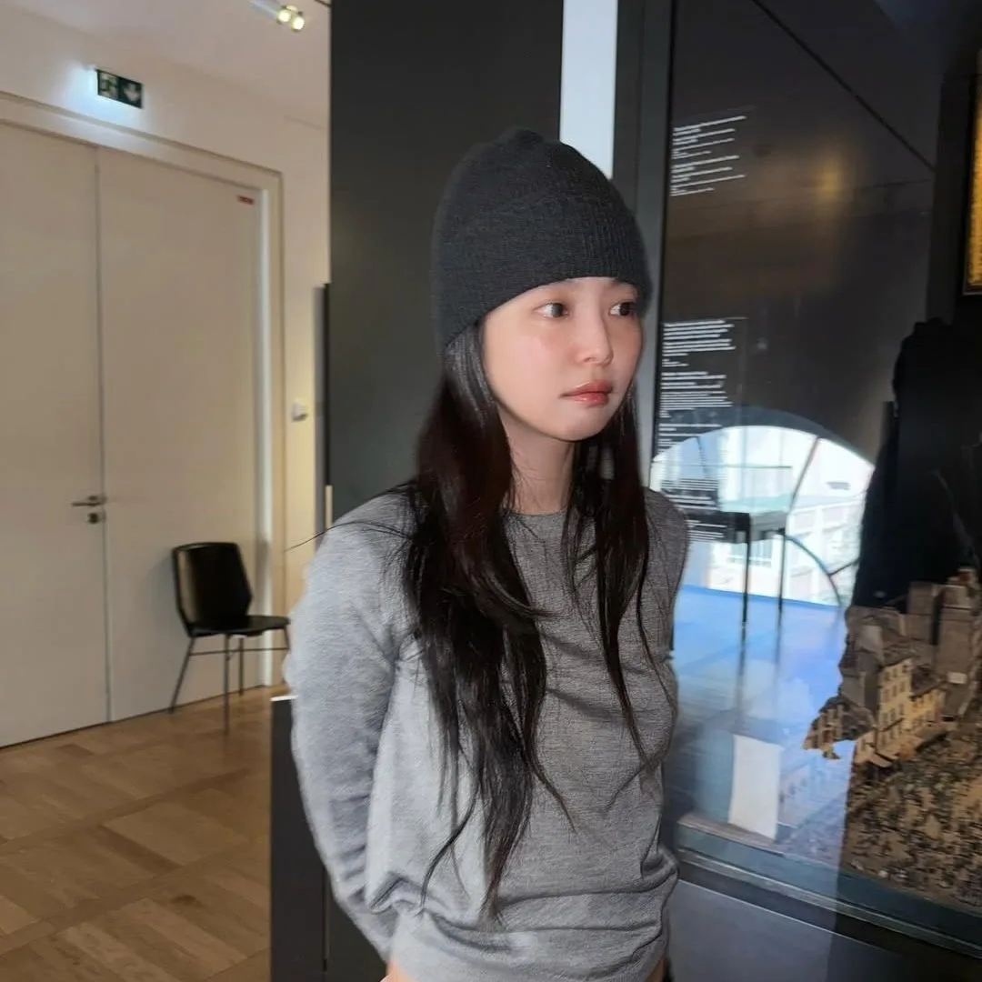 Jennie (Blackpink) với kiểu tóc đẹp xõa tự nhiên