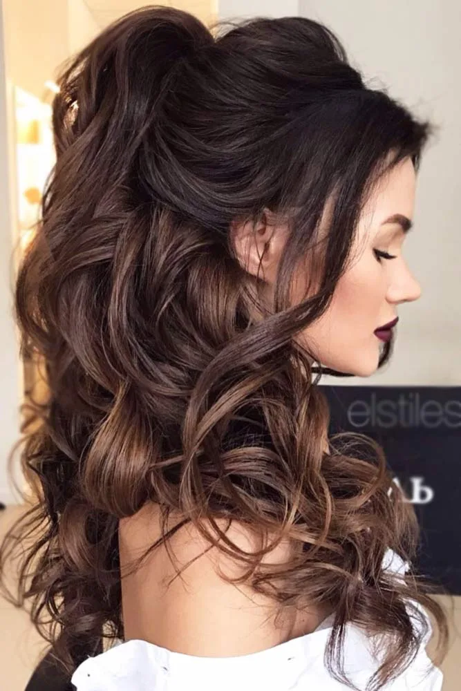 Tóc đuôi ngựa chưa bao giờ duyên dáng đến thế! ELLE VN