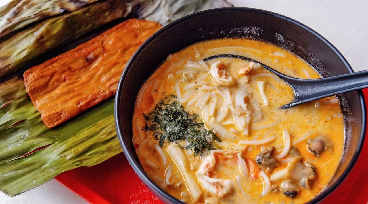 Món ăn địa phương của nhà hàng 328 Katong Laksa tại Singapore