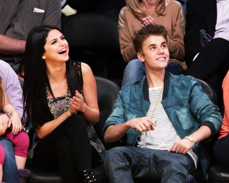 Học hỏi Selena Gomez và Justin Bieber để quay về làm bạn với người yêu cũ - ELLE Việt Nam