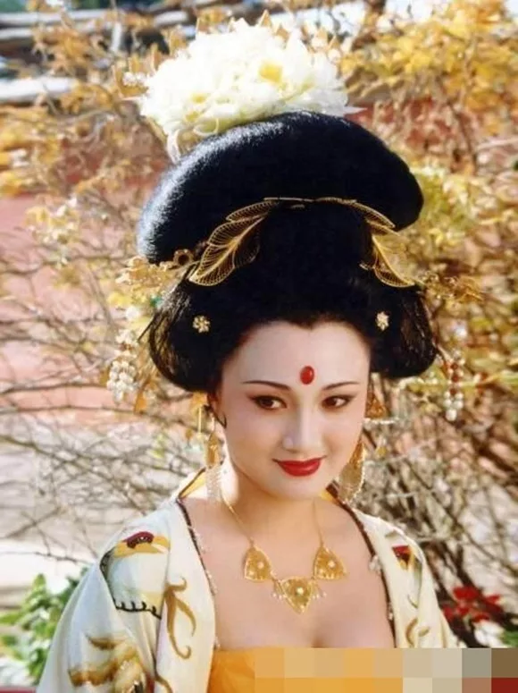 sử dụng chu sa làm son môi đỏ