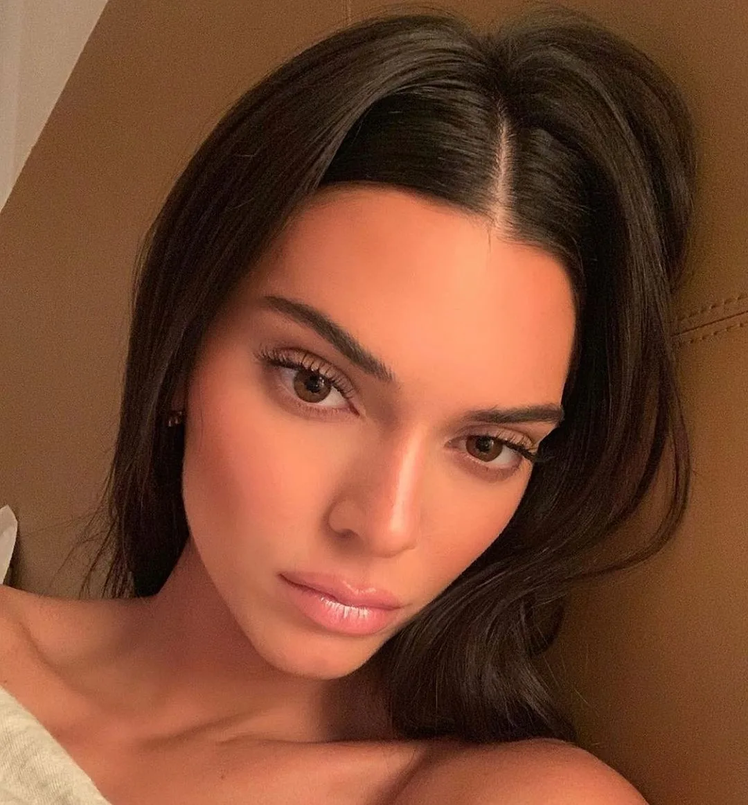 kendall jenner lông mày đẹp