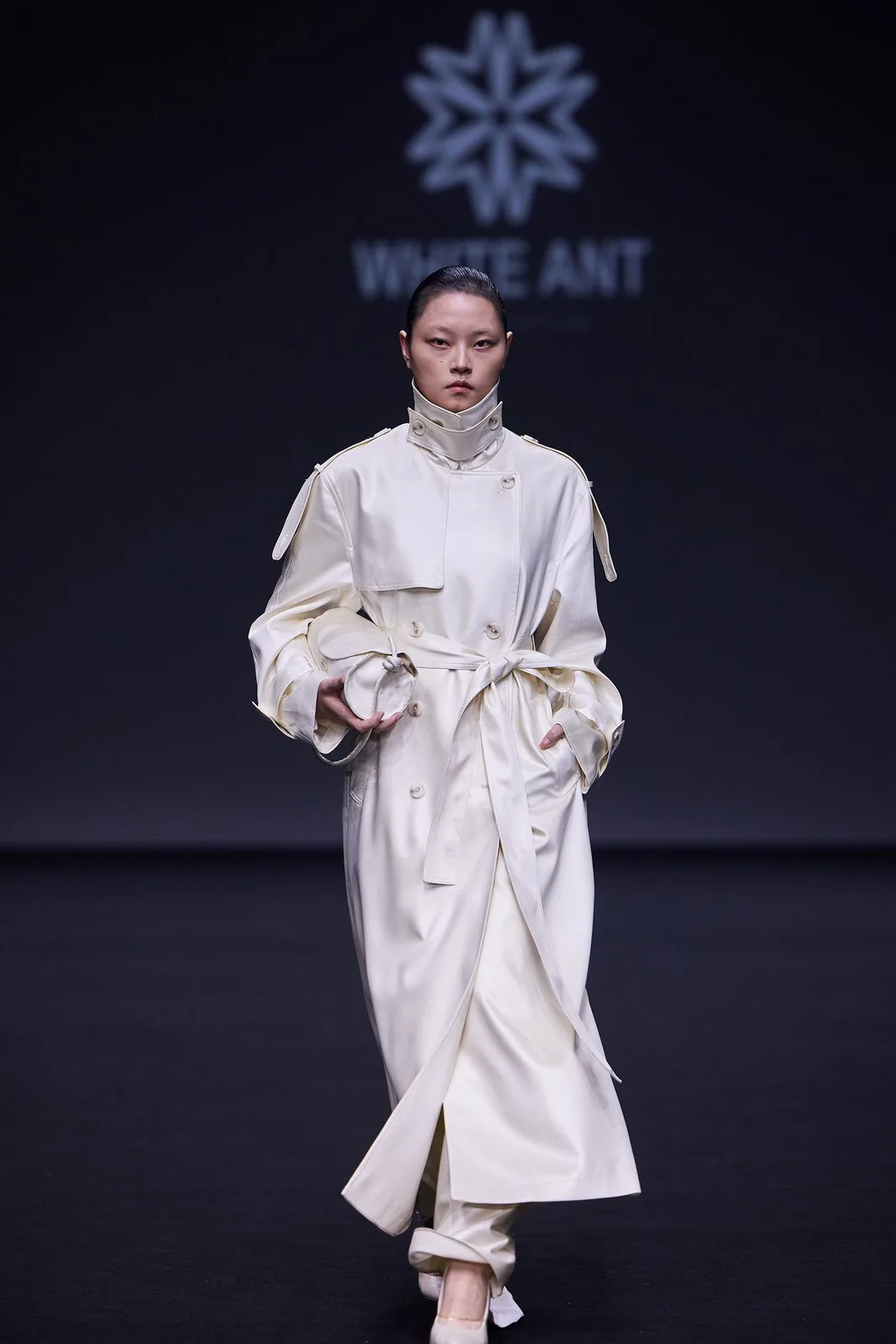 BST White Ant Thu-Đông 2026