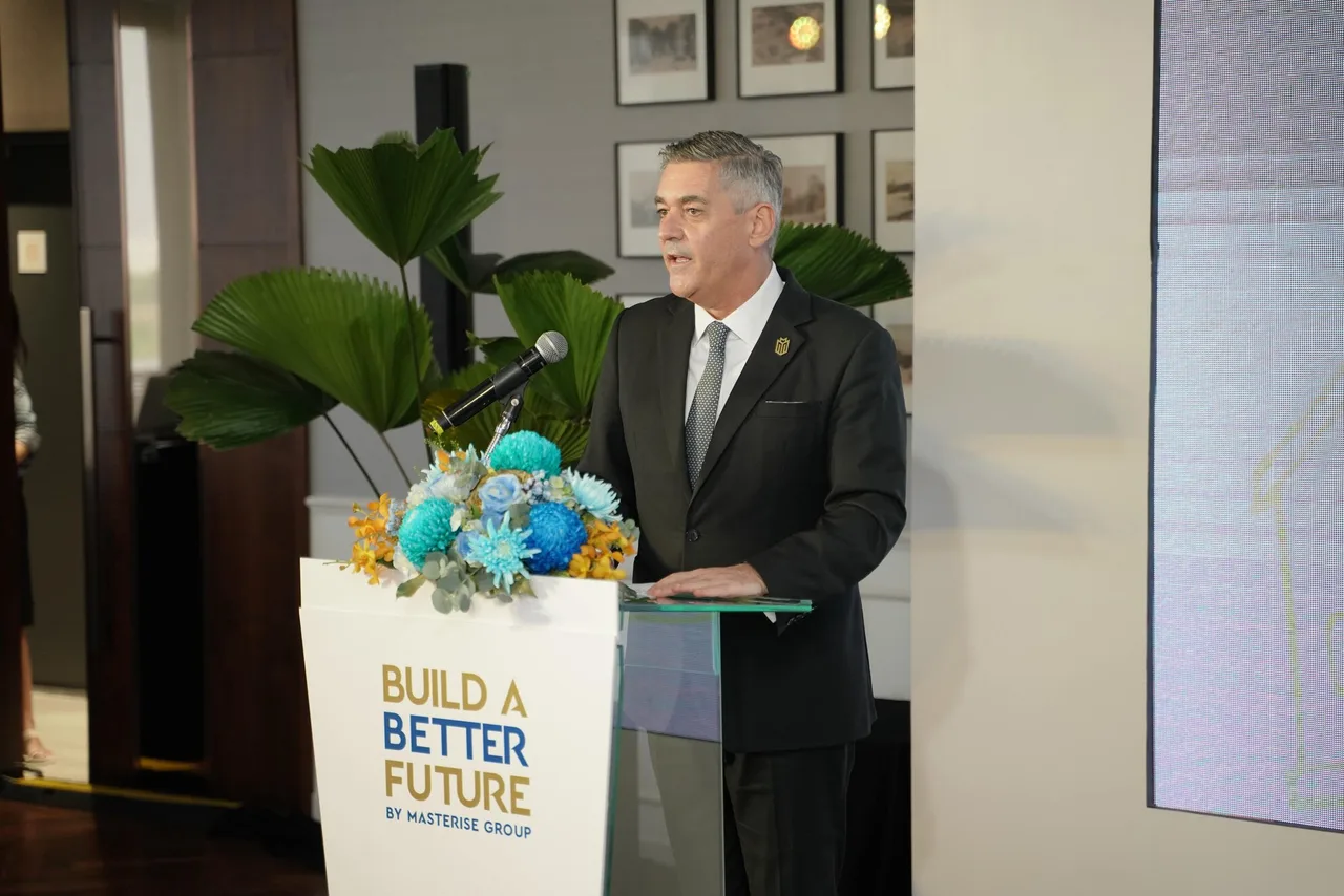 jason turnbull chủ tịch masterise group phát biểu ký kết unicef