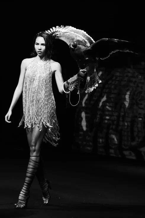 Những khoảnh khắc đáng nhớ qua các năm tại ELLE fashion show - ellevn