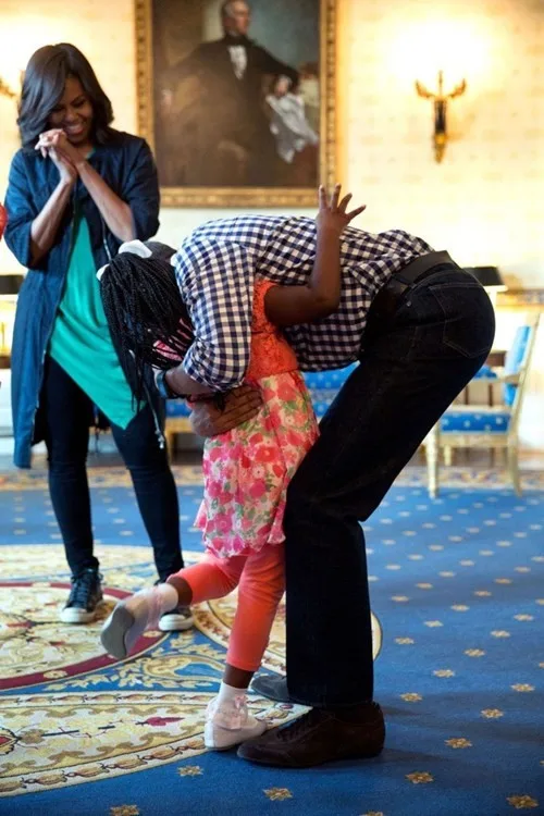 barack obama - elle vietnam 10