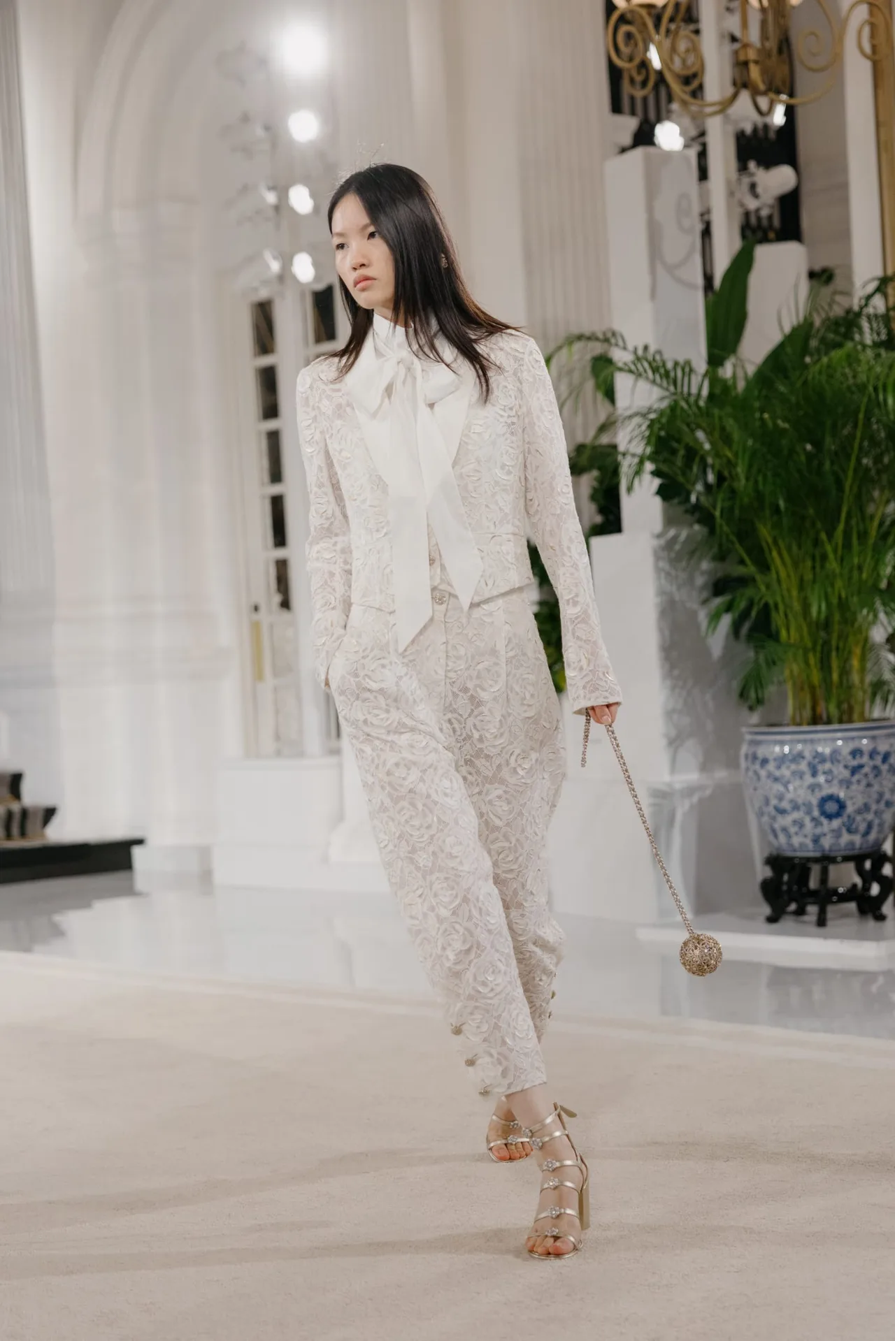 bản phối ren BST Chanel Cruise 2025/26