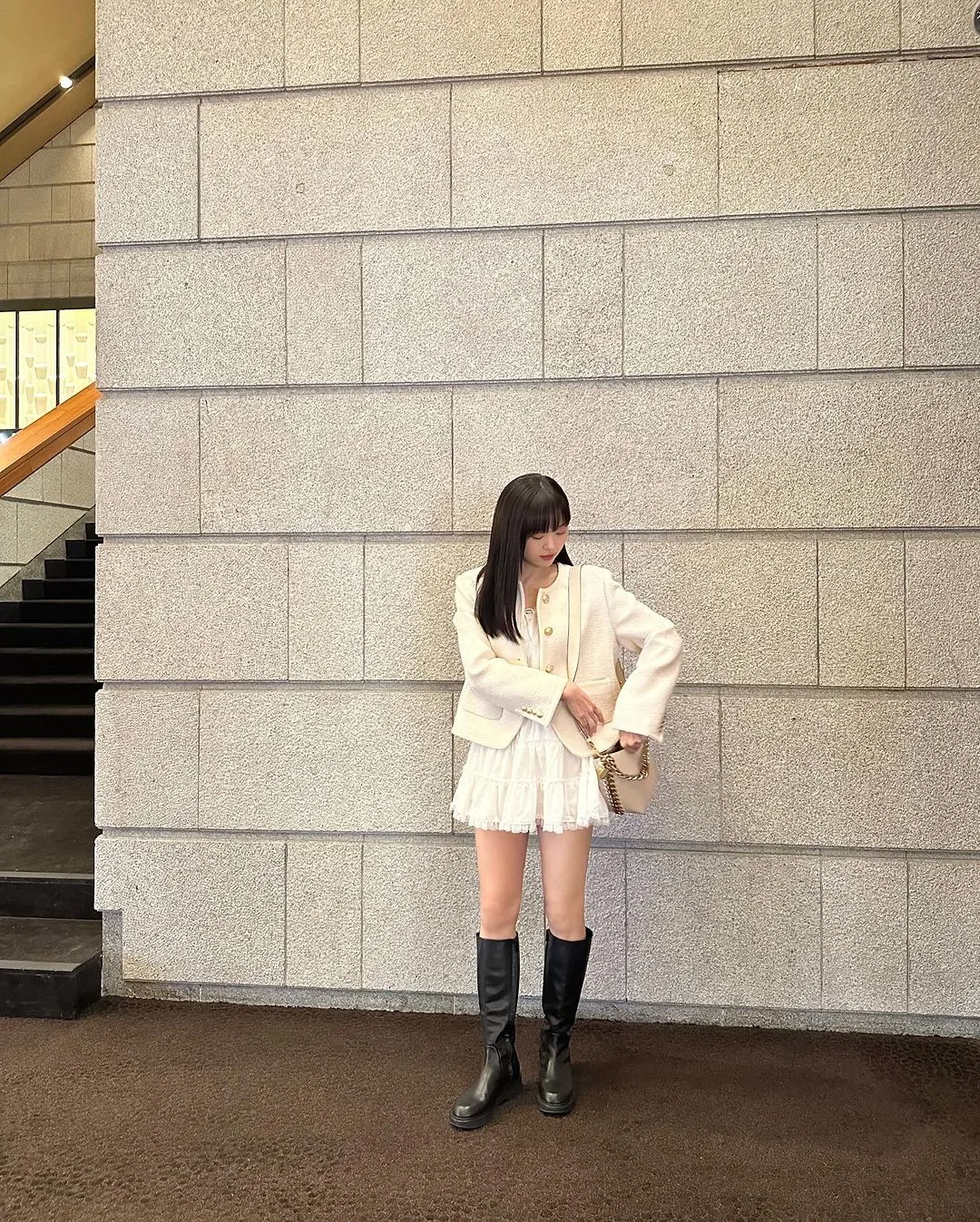 thời trang đời thường của “chị gái Suzy” Kang Han Na
