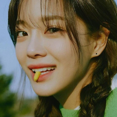 Kim Se Jeong tóc mái thưa, ăn khoai tây-skincare routine