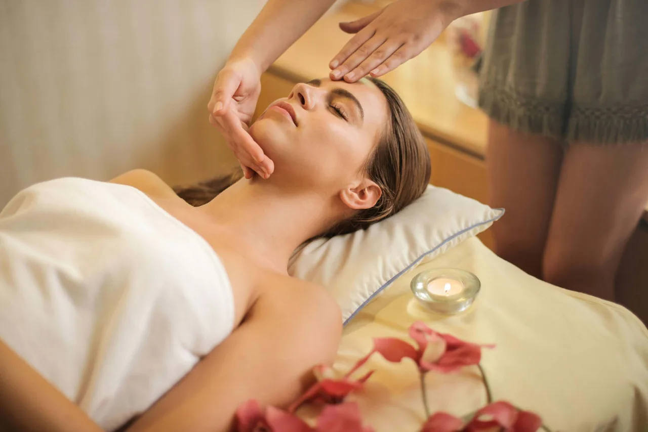 massage với tinh dầu