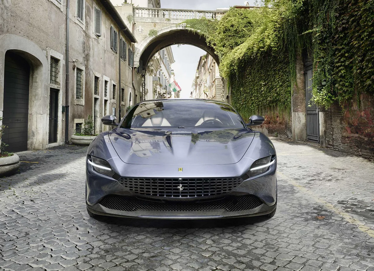 Ferrari ra mắt Ferrari SF90 Stradale và Ferrari Roma