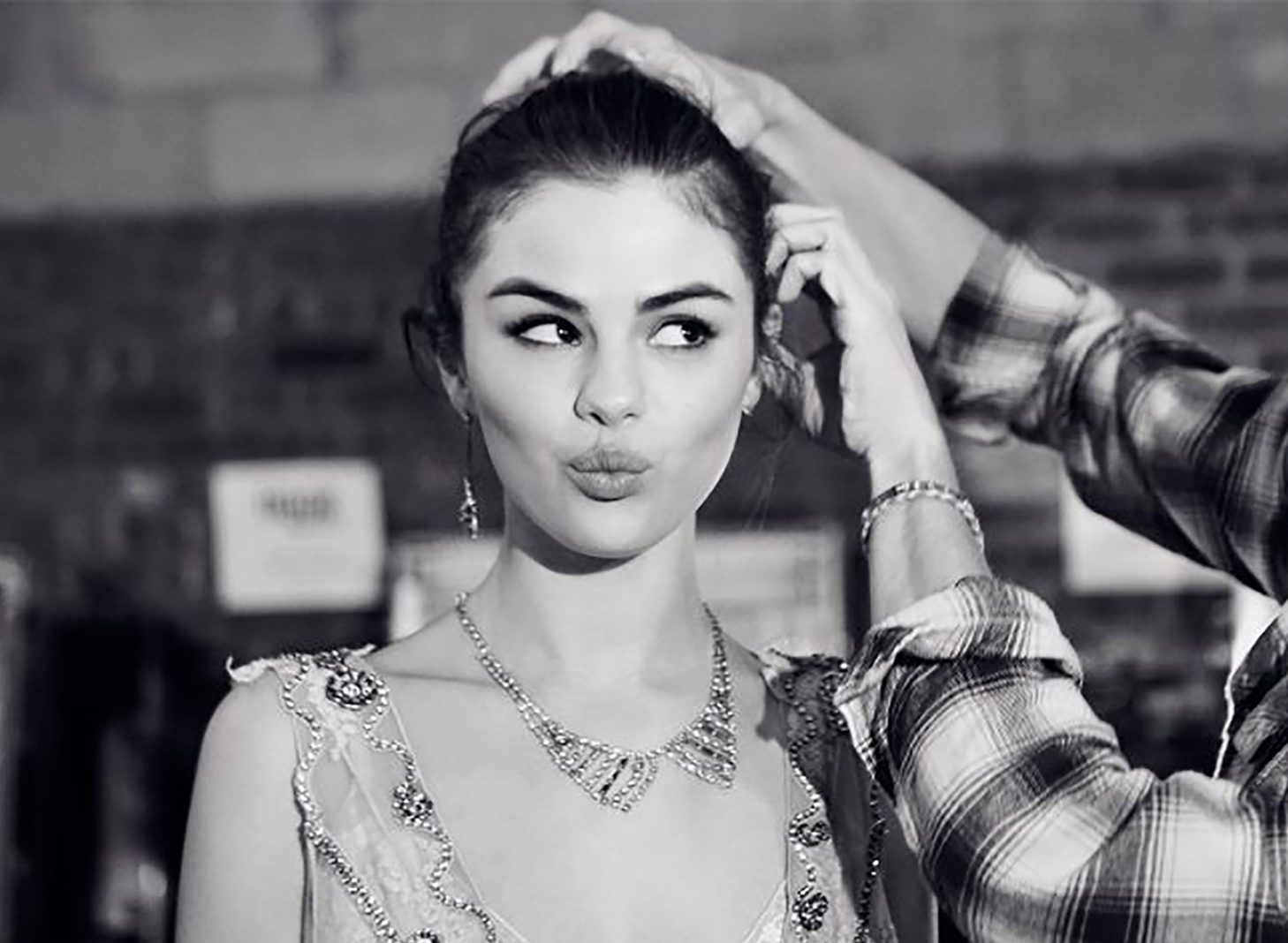 Selena Gomez hợp tác với Coach tung ra BST túi xách thời trang trong chiến dịch Mùa xuân 2018 Selena Gomez hợp tác với Coach tung ra BST túi xách thời trang trong chiến dịch Mùa xuân 2018