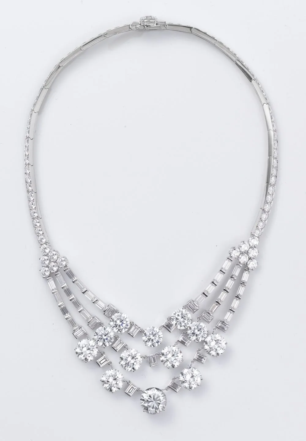 dây chuyền Cartier trong phim