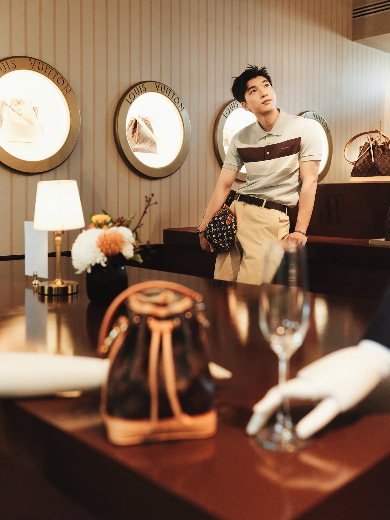 HIEUTHUHAI đồng hành cùng Louis Vuitton trong hành trình từ Paris đến Bangkok.