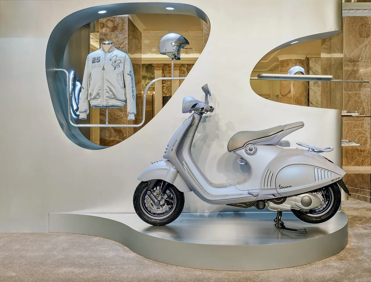 thương hiệu Vespa 946 Snake