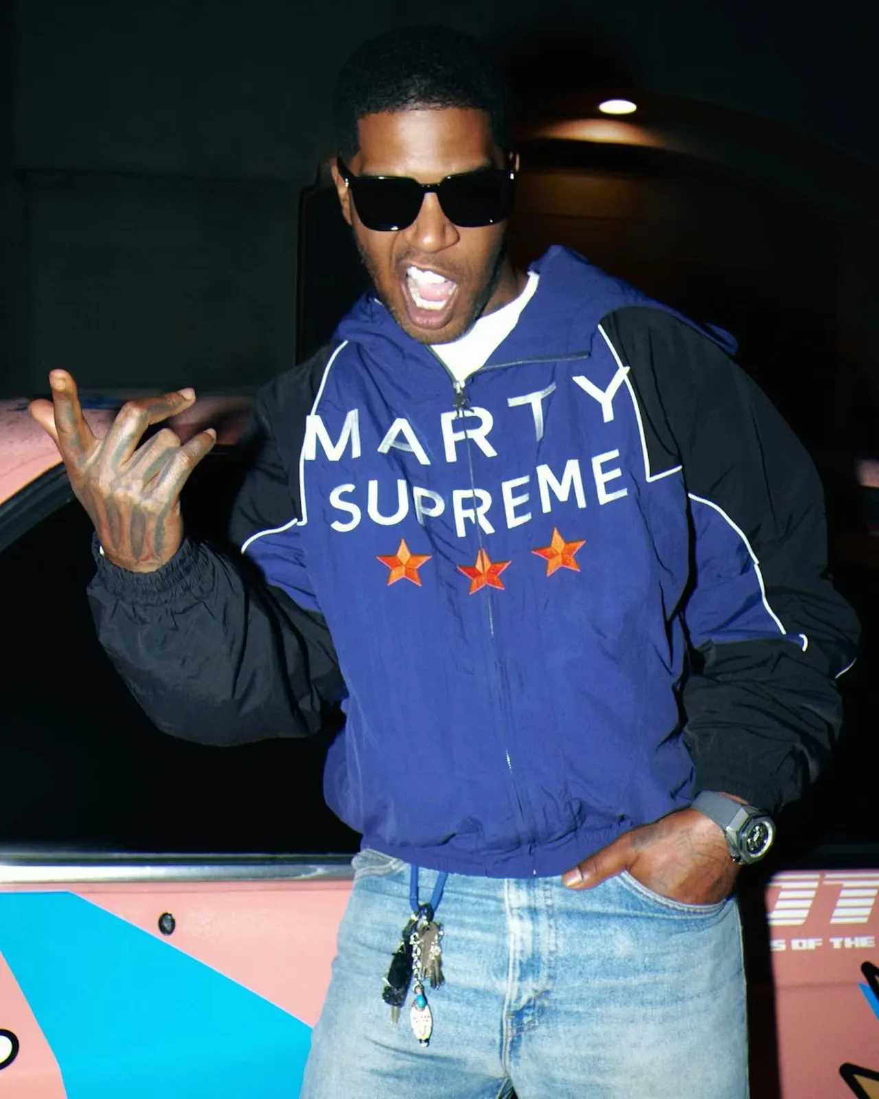 @kidcudi diện áo Marty Supreme