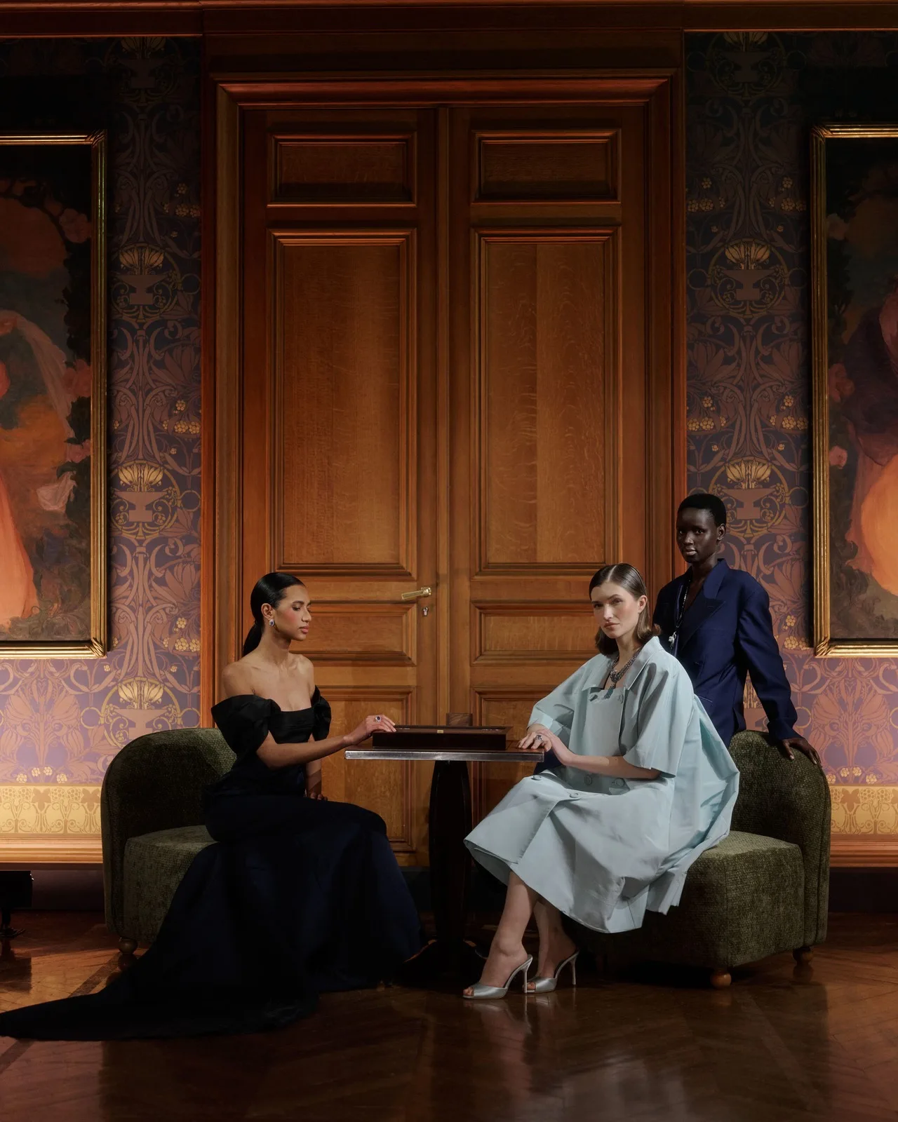 bộ sưu tập High Jewellery En Équilibre tại Musée des Arts Décoratifs, Paris