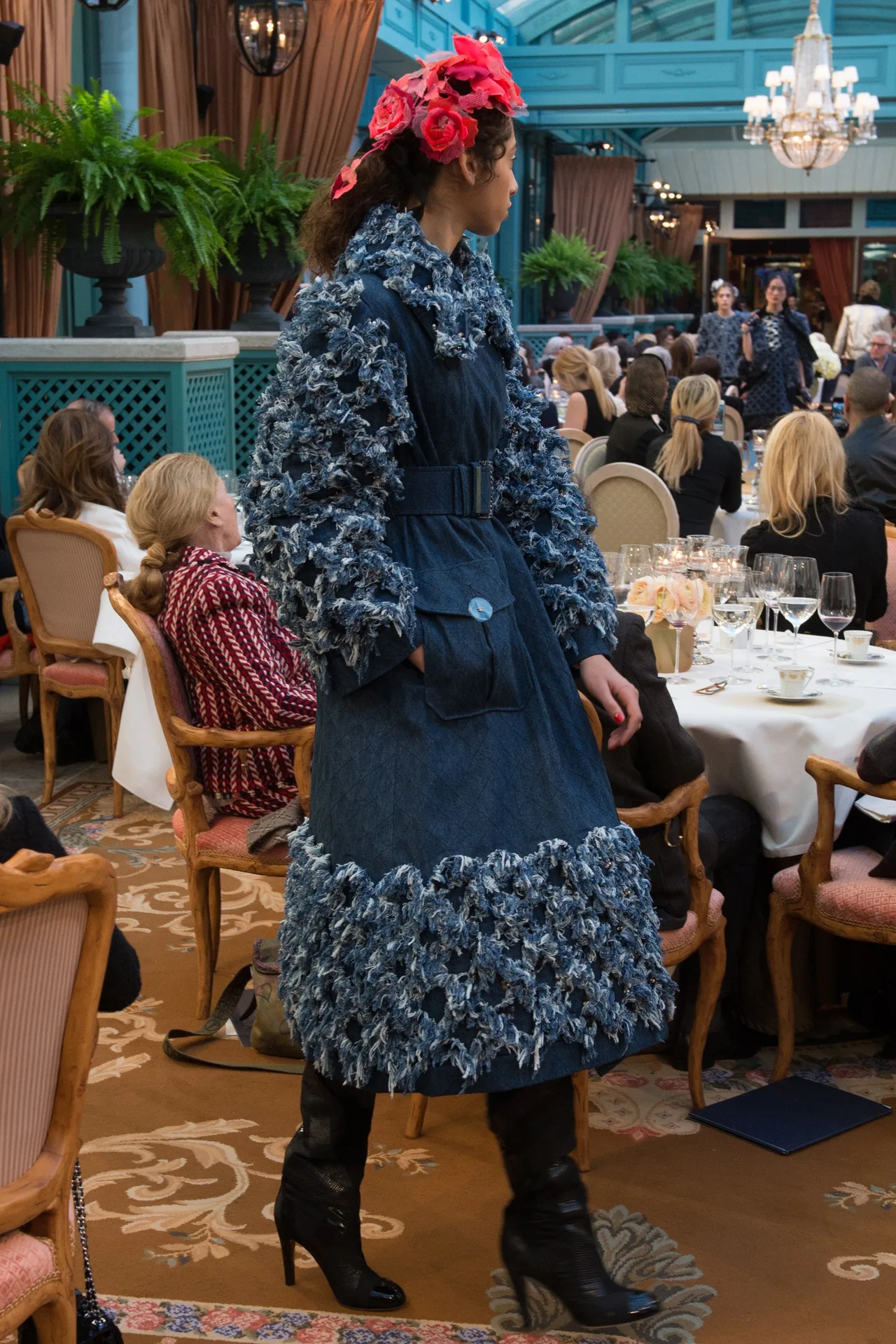 bst thoi trang chanel prefall 2017