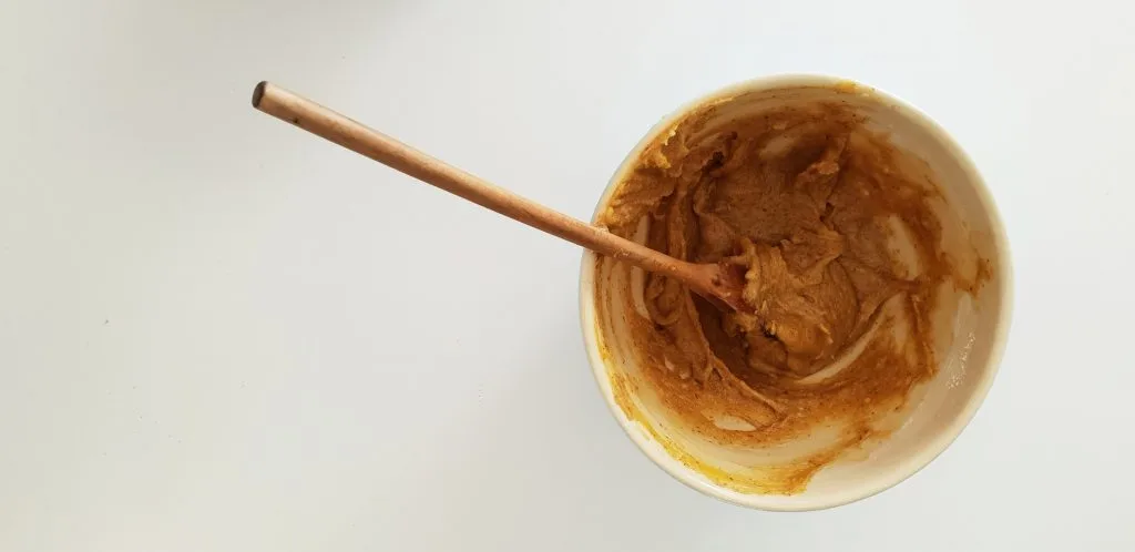 sữa chua và mật ong chăm sóc da cơ thể