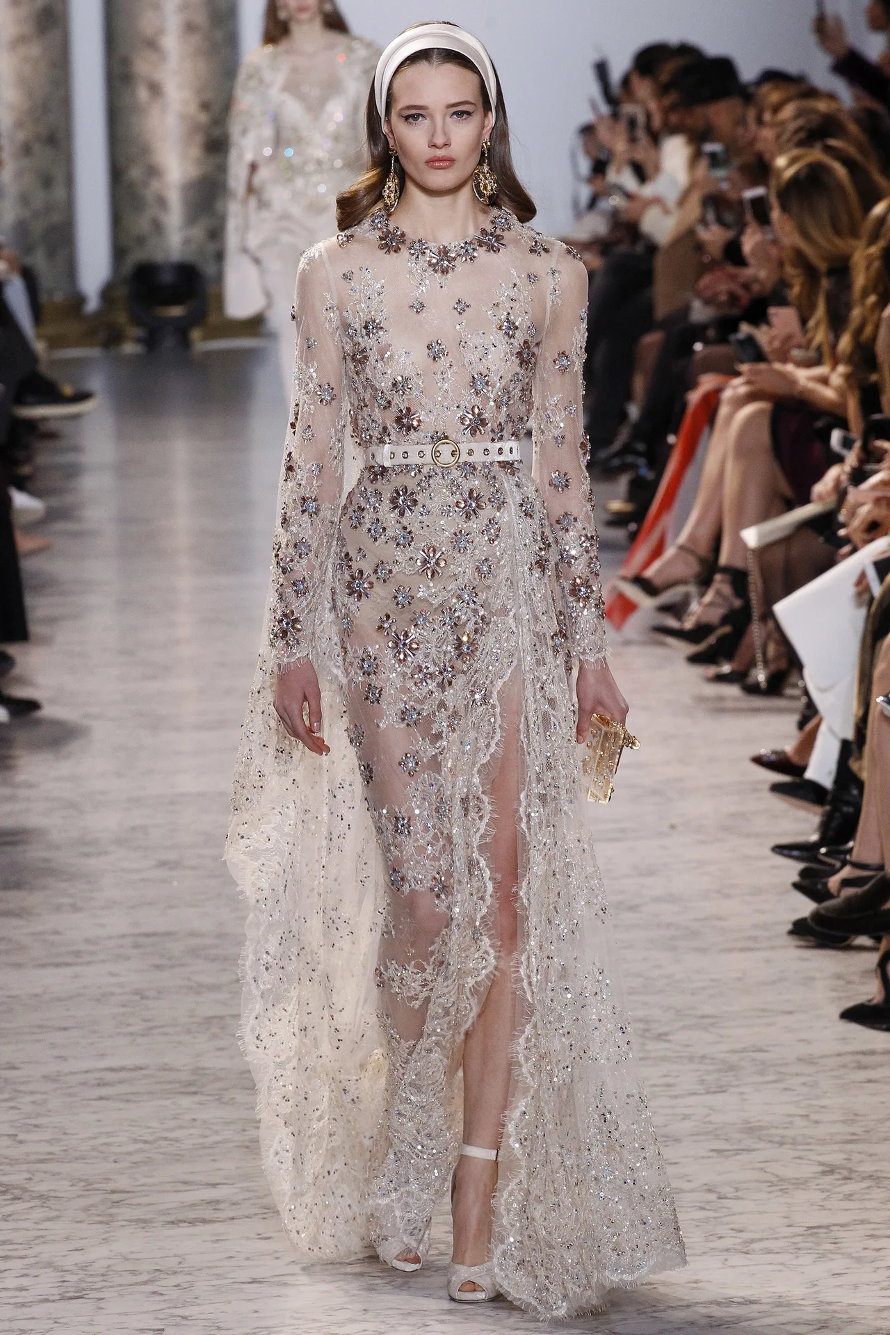 Những BST nổi bật tại tuần lễ Haute Couture Xuân-Hè 2017 - ELLE VN