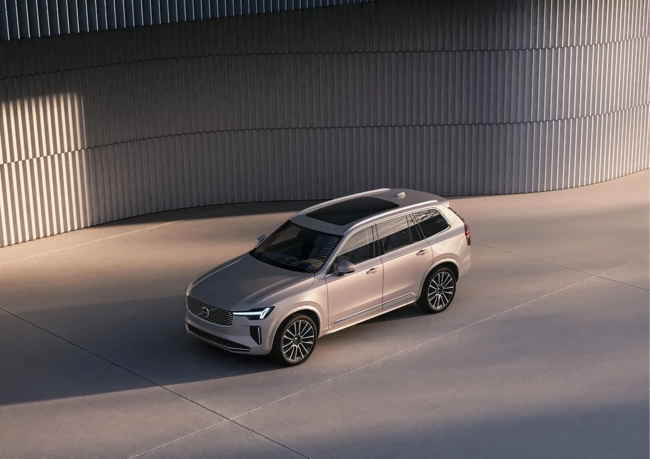 Nốt Lặng Kiêu Hãnh Giữa Phố Thị: Bản Lĩnh Mới Từ Biểu Tượng Volvo XC90