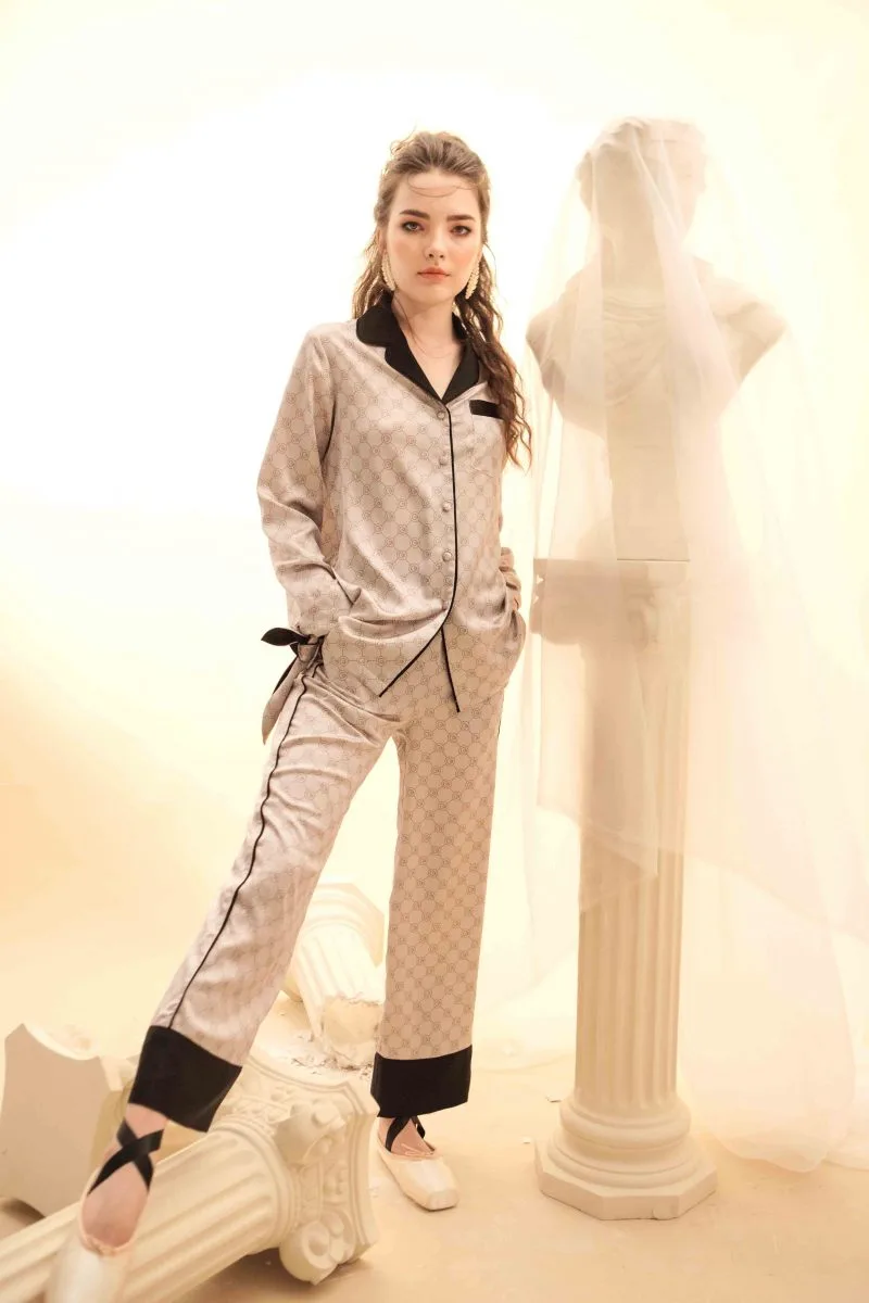 Hóa thân thành nàng công chúa hiện đại với BST Royal Sweetheart của Can De Blanc Hóa thân thành nàng công chúa hiện đại với BST Royal Sweetheart của Can De Blanc