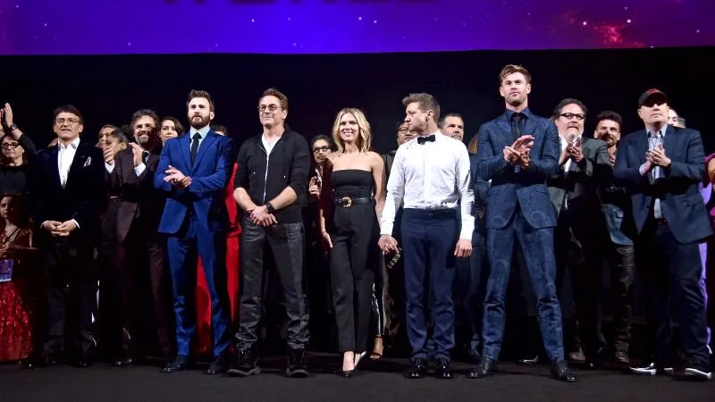 elle việt nam avengers 11