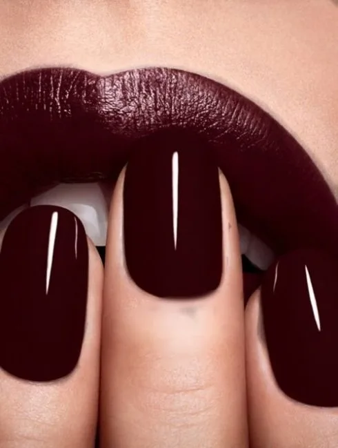 10 gợi ý màu sơn móng tay đẹp cho mùa lễ hội cuối năm ELLE VN