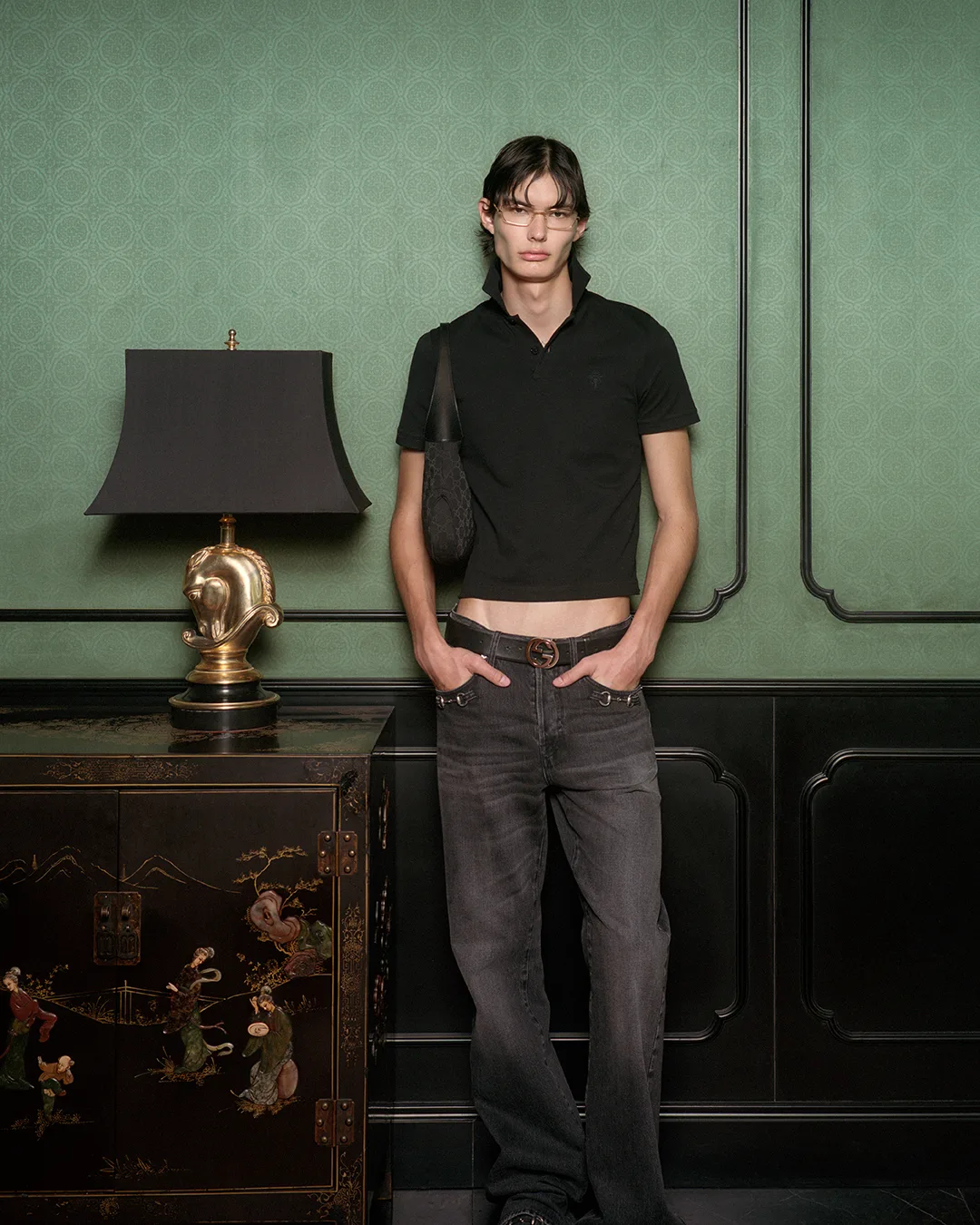 Người mẫu trong chiến dịch "The Gathering" của Gucci