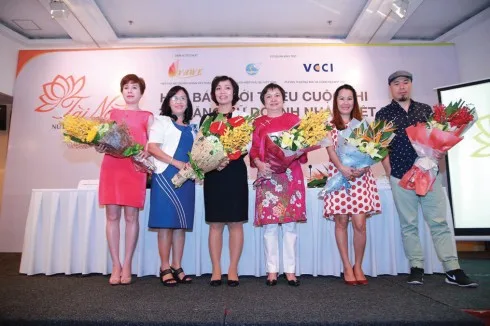 Nữ doanh nhân Việt tài năng 2015 nu doanh nhan viet tai nang 2015