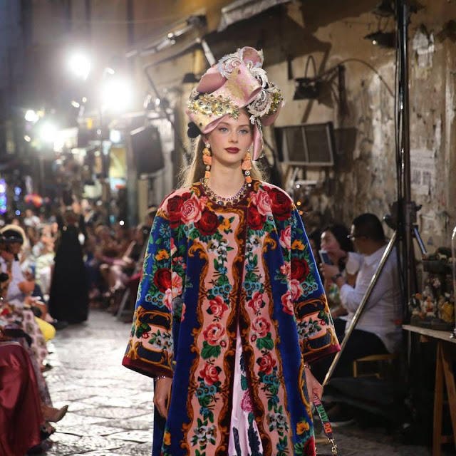 Sân khấu trình diễn Dolce Gabbana qua các thời kỳ Ellevn