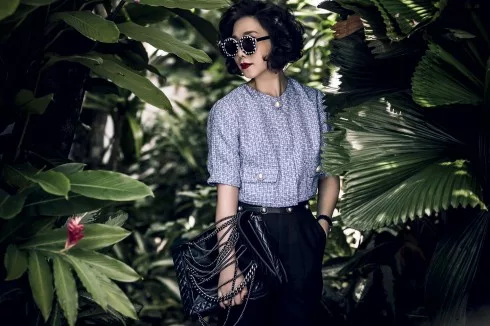 Thu Thủy là một fashionista luôn có những điểm nhấn phụ kiện ấn tượng ellevn-thu-thuy-fashionista
