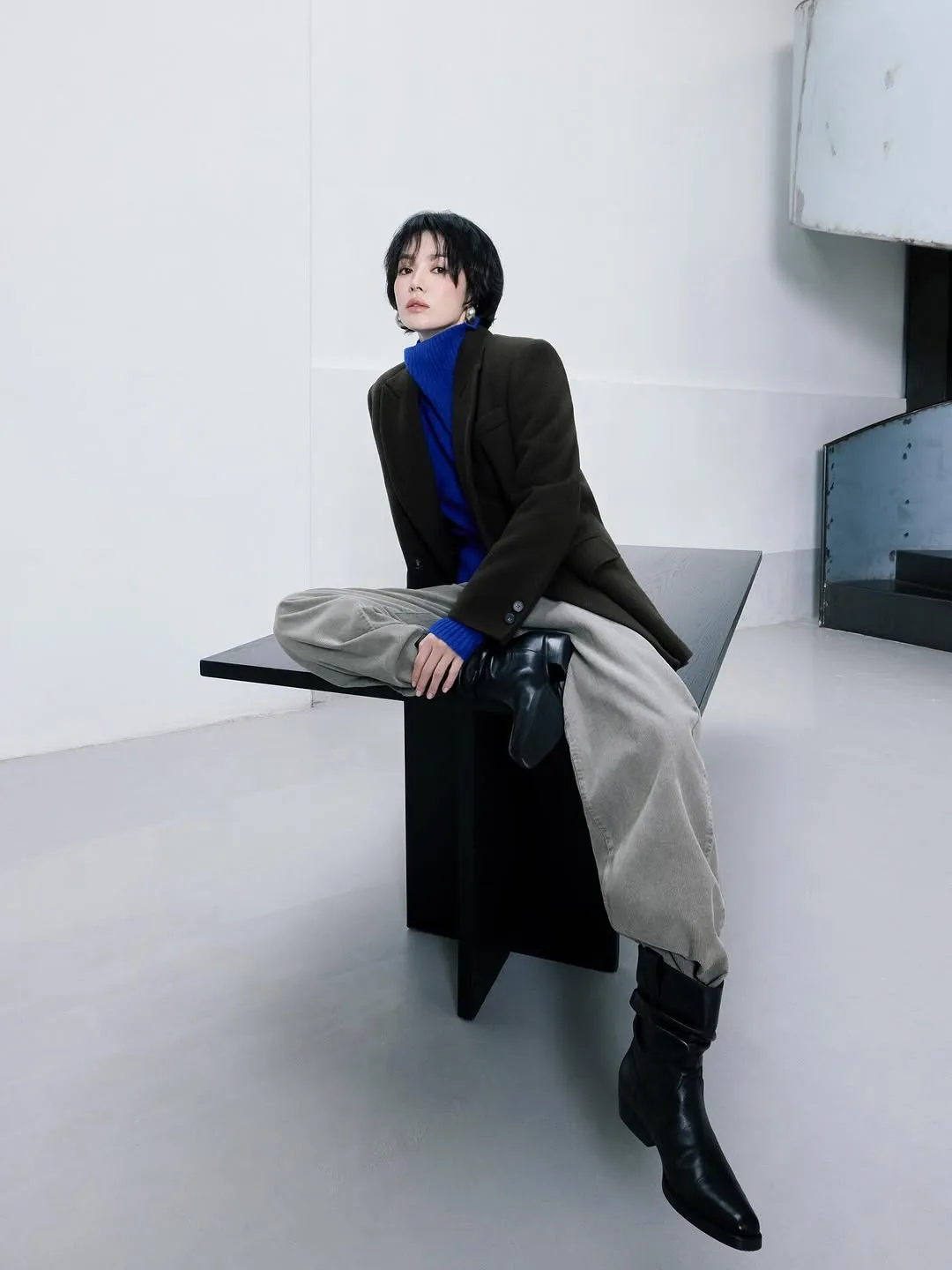 kyo1122 diện vest